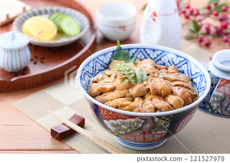 Sea urchin rice bowl made with luxurious high-quality sea urchin 121527978