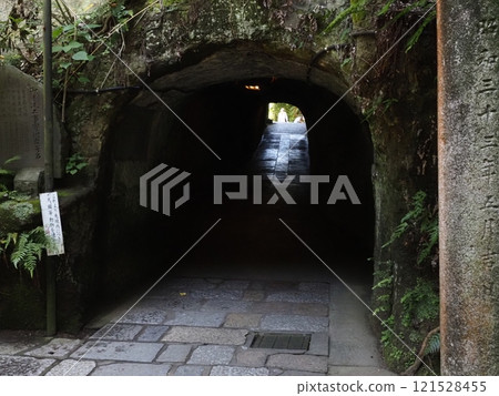 Zeniarai Benzaiten - Scenery of Ugafuku Shrine Zeniarai Benzaiten - Scenery of Ugafuku Shrine 121528455