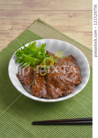 Roast beef bowl Roast beef bowl 121529756