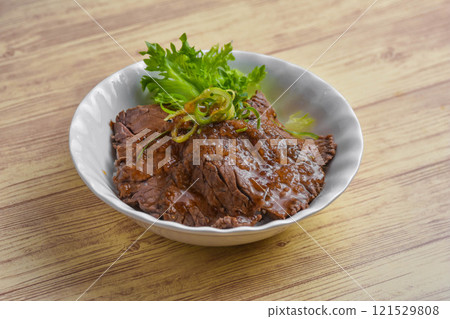 烤牛肉碗 121529808