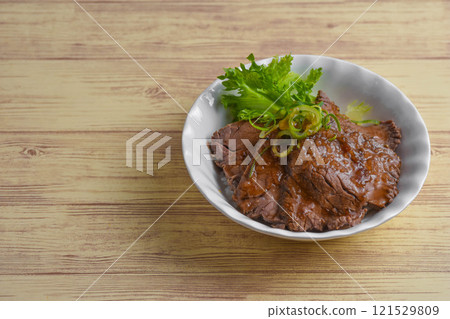烤牛肉碗 烤牛肉碗 121529809
