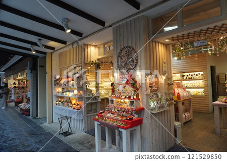 "A stroll through the streets of Dazaifu! A walk through a town full of history and charm" "A stroll through the streets of Dazaifu! A walk through a town full of history and charm" 121529850
