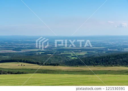 Scenery of Naitai Plateau Ranch and Tokachi Plain 121530391