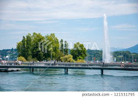 A view of the fountain on Lake Geneva in Switzerland A view of the fountain on Lake Geneva in Switzerland 121531795