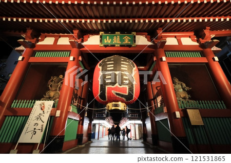 The illuminated Kaminarimon Gate lantern The illuminated Kaminarimon Gate lantern The illuminated Kaminarimon Gate lantern The illuminated Kaminarimon Gate lantern 121531865