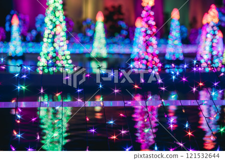 Beautiful illuminations at Tokyo's leisure parks 121532644