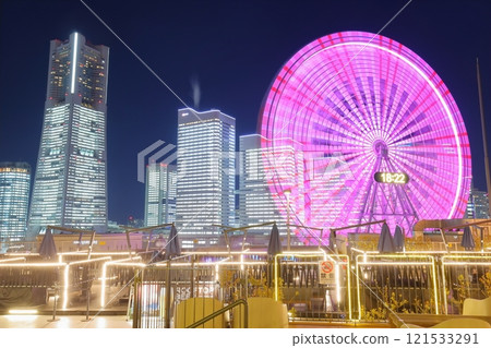 <Kanagawa Prefecture> Yokohama Minato Mirai, office building illuminated at night <Kanagawa Prefecture> Yokohama Minato Mirai, office building illuminated at night 121533291