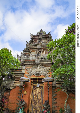 Ubud Palace - a showcase of traditional Balinese architecture Ubud Palace - a showcase of traditional Balinese architecture 121534540