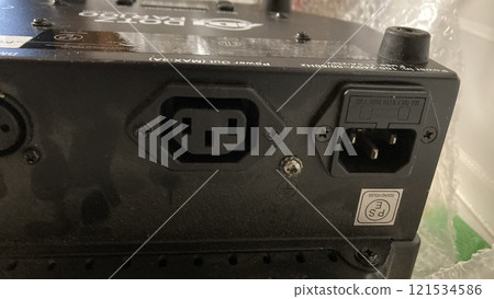 Outlet Outlet 121534586