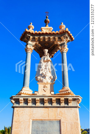 Chapel at Puente del Mar bridge in Valencia 121535277