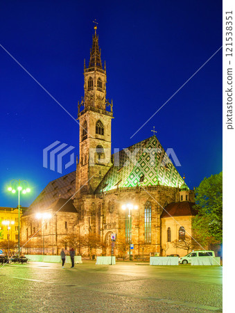Waltherplatz main square in Bolzano Waltherplatz main square in Bolzano 121538351