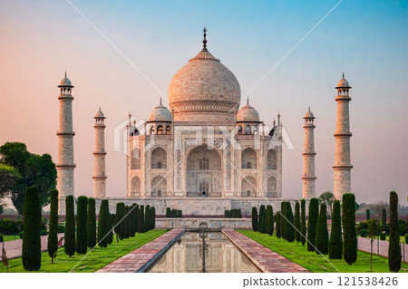 Taj Mahal marble mausoleum, Agra 121538426