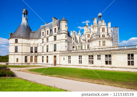Chateau de Chambord castle, France 121538539