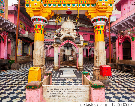 Shri Dwarkadheesh or Dwarkadhish Temple Shri Dwarkadheesh or Dwarkadhish Temple 121538559