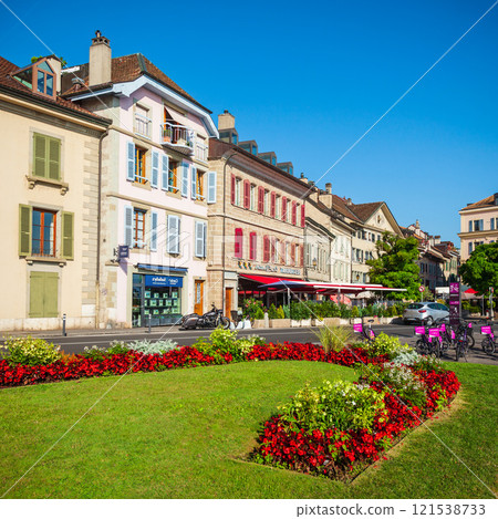 Nyon town on Lake Geneva Nyon town on Lake Geneva 121538733