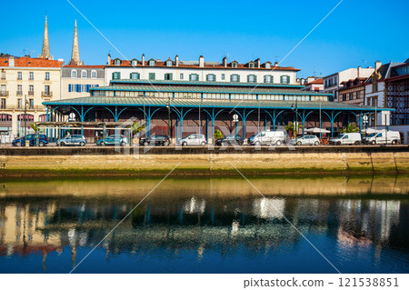 Colorful houses in Bayonne, France 121538851
