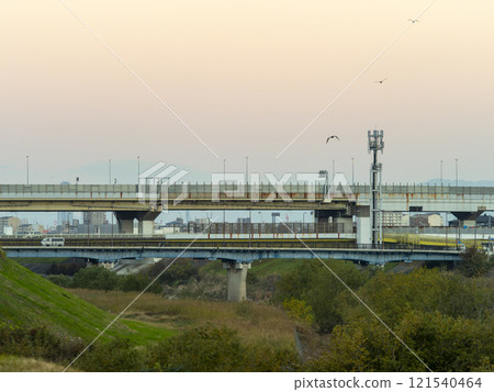 Hanshin Expressway Matsubara Line crossing the Yamato River 121540464