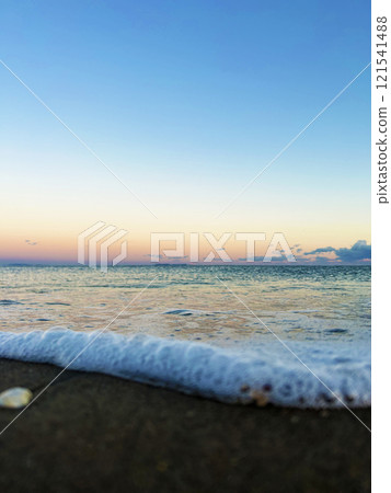 Up of the beachfront 121541488