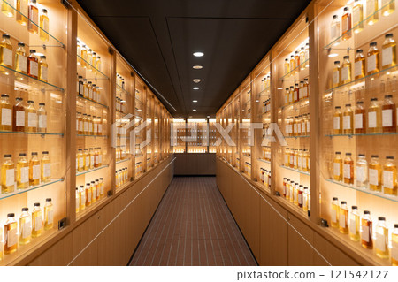 大阪山崎釀酒廠的威士忌箱 121542127