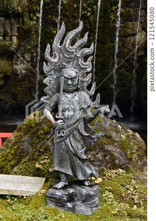 大岩山日石寺不動明王像（富山縣上市町） 121545080