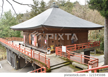 Kannon Hall of Oiwayama Nissekiji Temple (Kamiichi Town, Toyama Prefecture) Kannon Hall of Oiwayama Nissekiji Temple (Kamiichi Town, Toyama Prefecture) 121545086