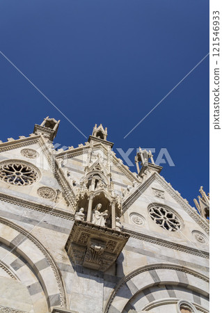 Gothic church Santa Maria della Spina in Pisa, Italy, sunny summer day 121546933