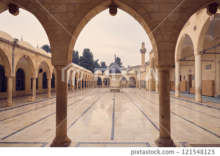 Dergah Mosque (Mevlid Halil mosque) in Sanliurfa city, Turkey Dergah Mosque (Mevlid Halil mosque) in Sanliurfa city, Turkey 121548123