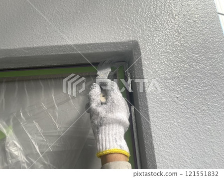 Painting the edges of the partition boards inside the balcony Painting the edges of the partition boards inside the balcony 121551832