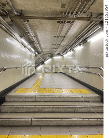 Unmanned Passage at Station Entrance② 121553954