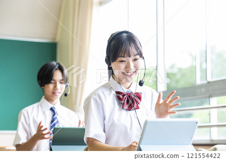 線上英語會話課程課堂男女高中初中ICT 121554422