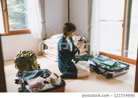 Women's journey 121554690