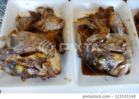 Simmered sea bream 121555148