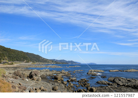 Rocky coast and distant horizon Rocky coast and distant horizon 121557987
