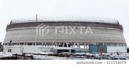 Panoramic view of the construction of a large cooling tower 121558079