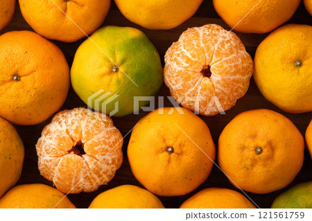 Mandarin orange agriculture wood board mandarin Tangerine wooden background mandarin orange みかん 121561759