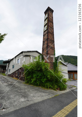 煙囪備前燒村英部街景（岡山縣備前市） 121563256