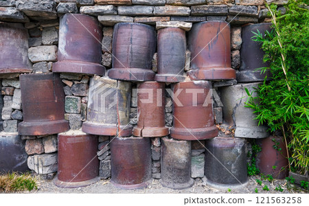 The streets of Ibe, the home of Bizen ware (Bizen City, Okayama Prefecture) 121563258