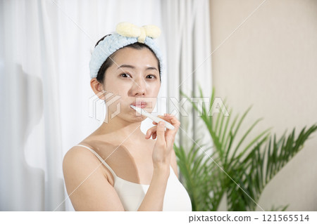 刷牙的女人 刷牙的女人 121565514