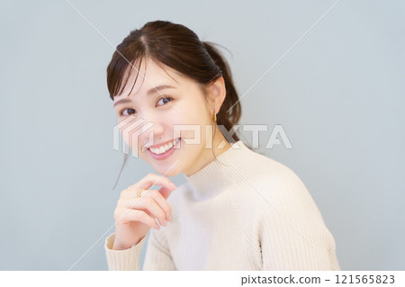 健康牙齒的肖像 121565823