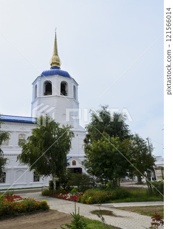 Bell tower of the medieval St. Odigitrievsky Cathedral in Ulan-Ude, Buryatia, Russia 121566014