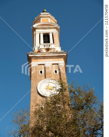 not most popular tourist spot Venice. outskirts city. canals, houses and bridges 121570456