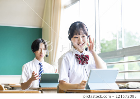 線上英語會話課程課堂男女高中初中ICT 線上英語會話課程課堂男女高中初中ICT 121572093