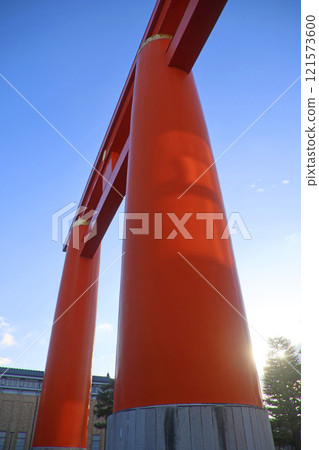 平安神宮/大鳥居（京都府左京區） 121573600