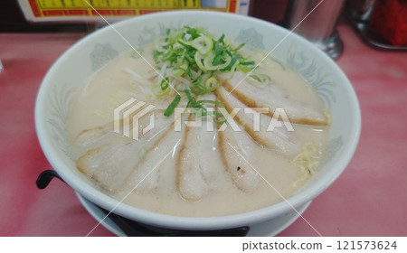 美味的Tonkotsu拉麵 121573624