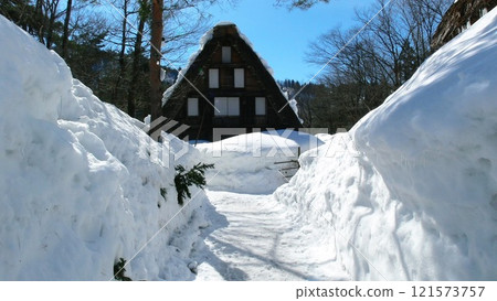 白川鄉被白雪覆蓋 白川鄉被白雪覆蓋 121573757