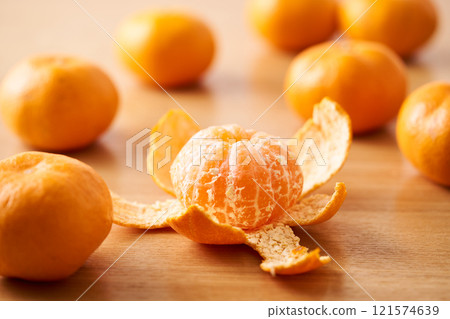 去皮的橘子 121574639