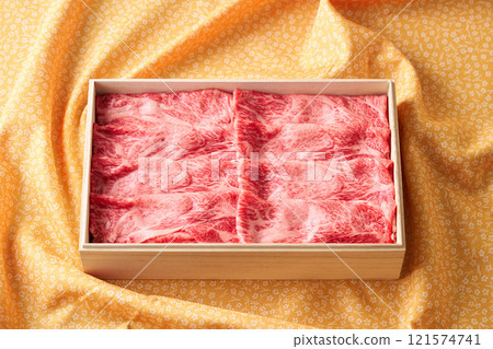 壽喜燒牛肉：國產和牛肩腰肉薄片 121574741