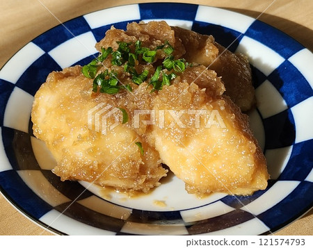 Handmade karami mochi (spicy rice cake with radish) Handmade karami mochi (spicy rice cake with radish) 121574793