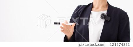 Consultant image (stock photo) 121574851