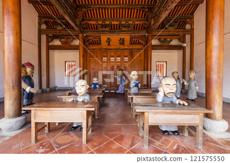 Building view of the Fongyi Academy (Wenchang Temple) in Fengshan of Kaohsiung, Taiwan. The Academy worshiped Wenchang Dijun. 121575550